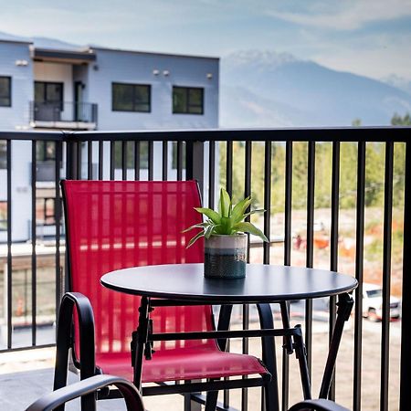 Alpine Haven By Revelstoke Vacations Appartement Buitenkant foto