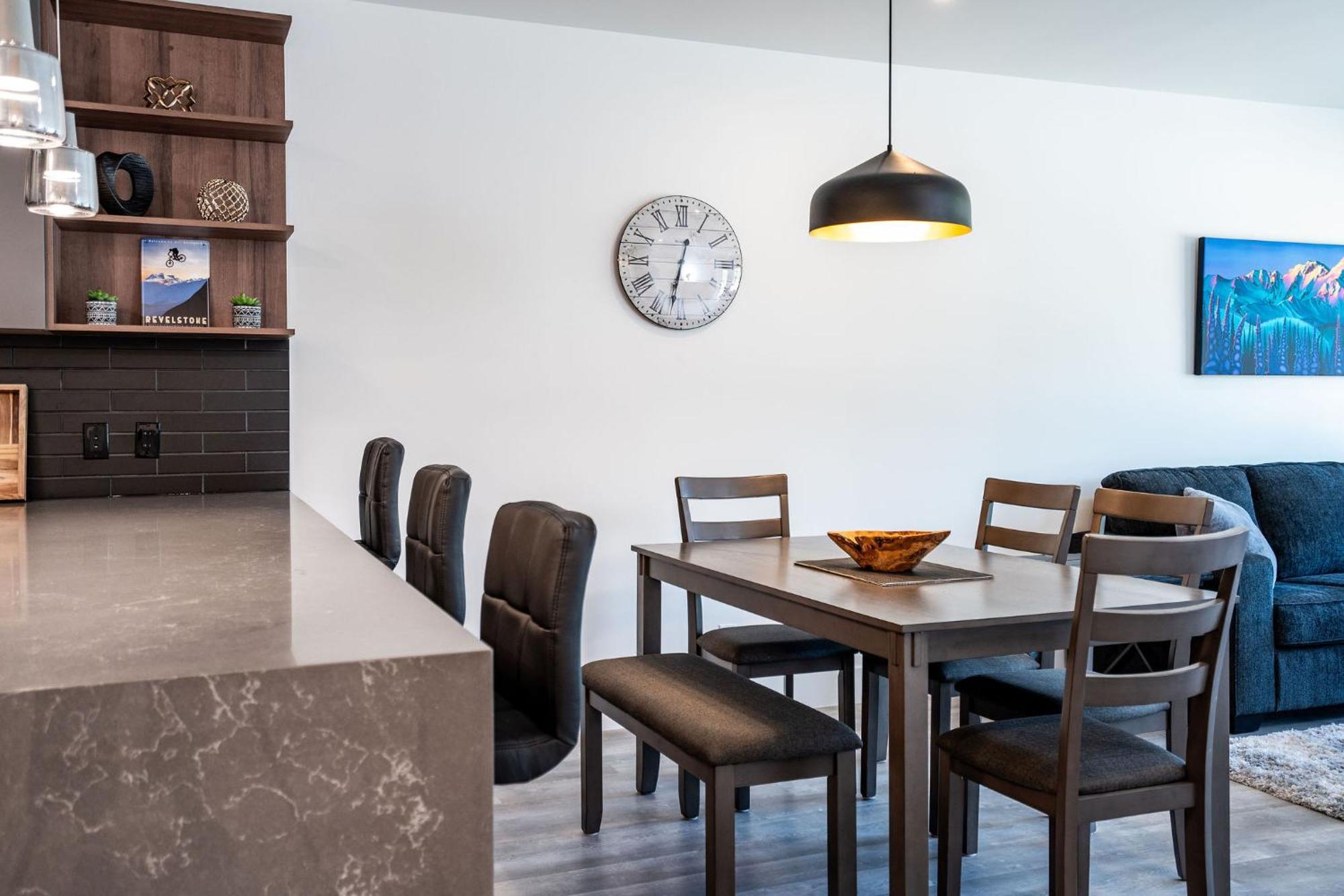 Alpine Haven By Revelstoke Vacations Appartement Buitenkant foto